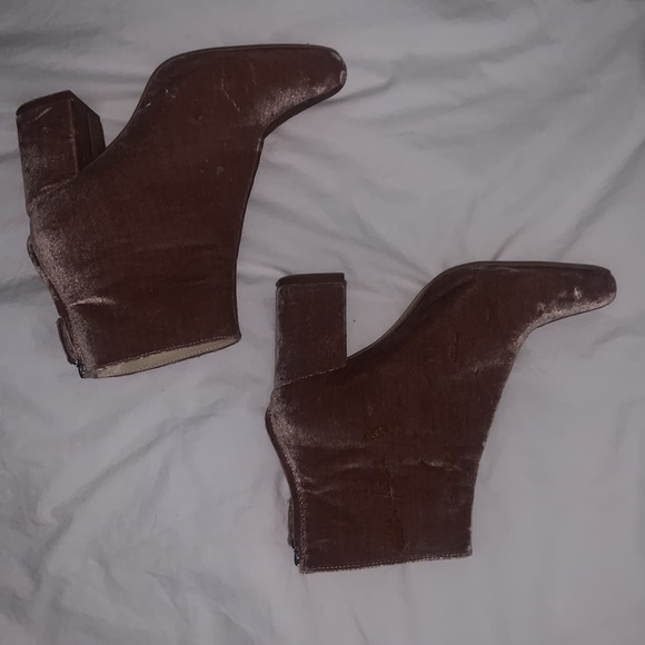 Zara Crushed Velvet Booties - Picture 11 of 13